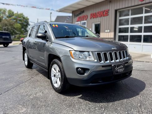 Used 2011 Jeep Compass 2WD image 2