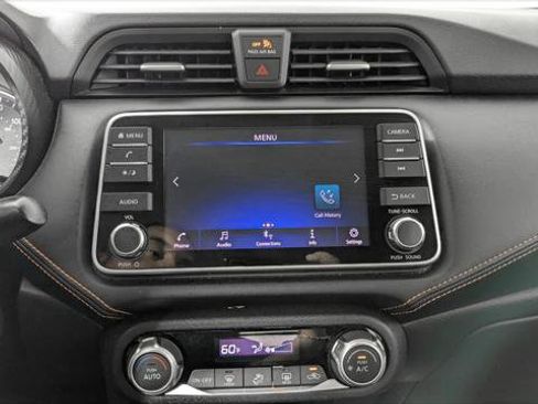 Used 2022 Nissan Versa SR FWD image 28