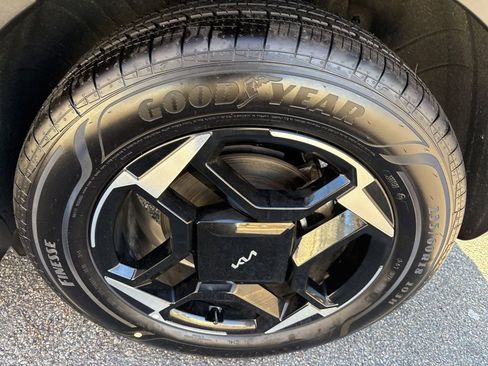 Certified 2023 Kia Sportage LX image 19