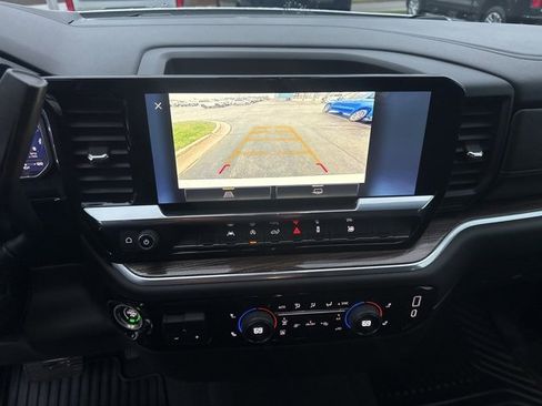 Used 2022 Chevrolet Silverado 1500 LT image 15