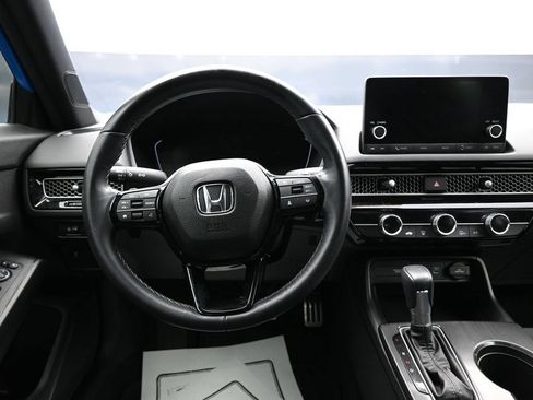 Used 2025 Honda Civic Sport image 13