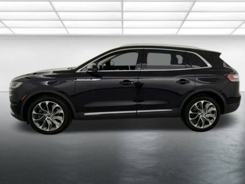 Used 2022 Lincoln Nautilus Reserve image 5