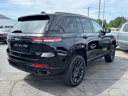 Used 2024 Jeep Grand Cherokee Summit AWD/4WD image 5