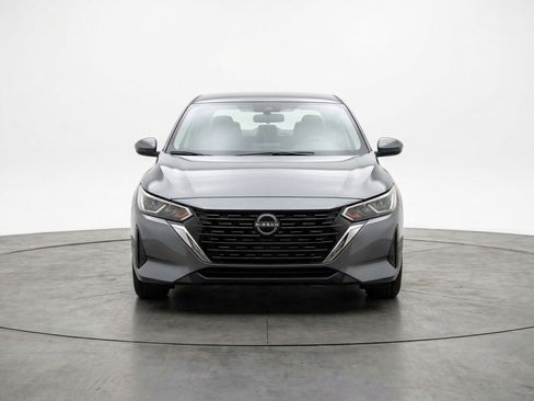 Used 2025 Nissan Sentra SV FWD image 2