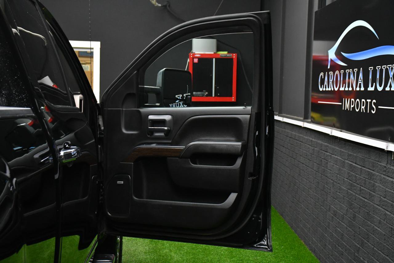 Used 2019 GMC Sierra 2500 Denali w/ Duramax Plus Package AWD/4WD image 34