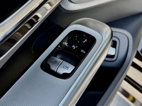 New 2026 Mercedes-Benz CLE 300 4MATIC Coupe image 19