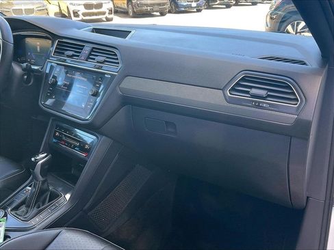 Certified 2023 Volkswagen Tiguan SE R-Line AWD/4WD image 13