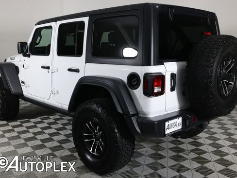Used 2024 Jeep Wrangler Unlimited Sport AWD/4WD image 7