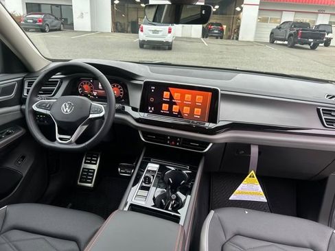 New 2026 Volkswagen Atlas Peak Edition AWD/4WD image 12