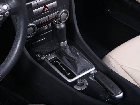 Used 2005 Mercedes-Benz SLK 350 w/ Entertainment Pkg image 41