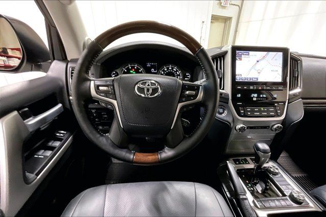 Used 2018 Toyota Land Cruiser AWD/4WD image 5
