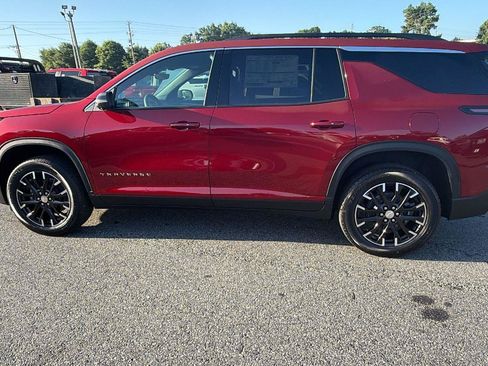 New 2026 Chevrolet Traverse LT w/ Sun and Wheel Package FWD image 11