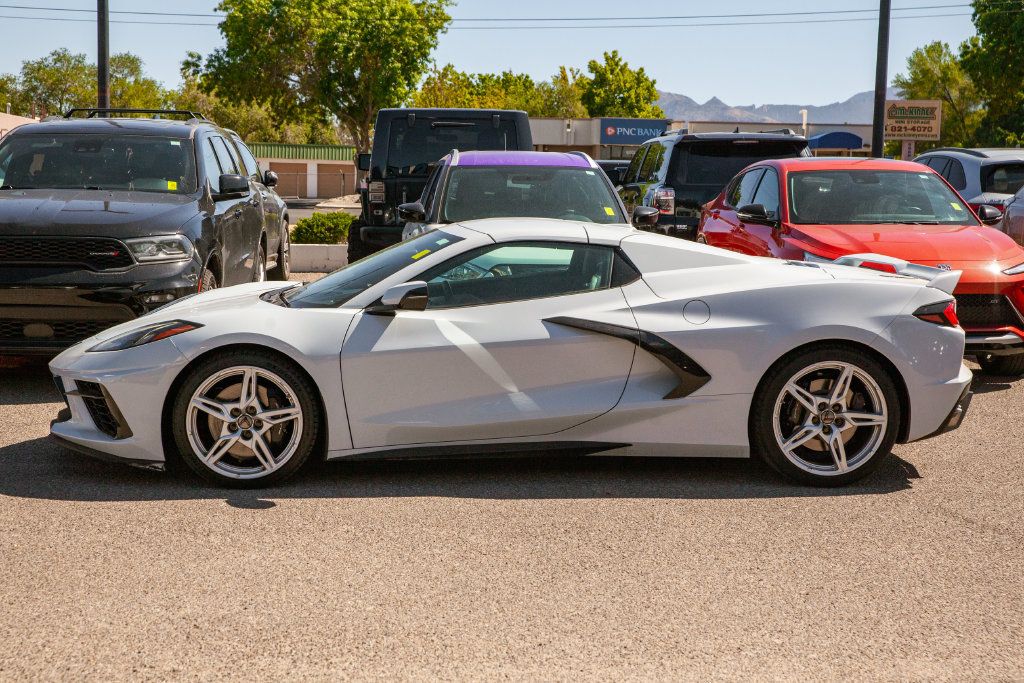 Used 2023 Chevrolet Corvette Stingray Premium Conv w/ Z51 Performance Package RWD image 8