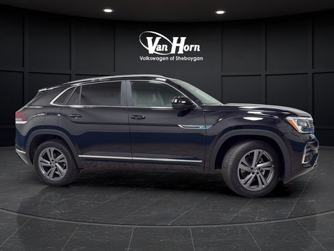 Used 2024 Volkswagen Atlas Cross Sport SEL R-Line AWD/4WD image 8