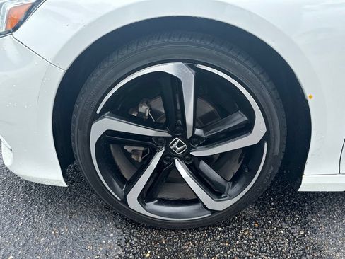 Used 2019 Honda Accord Sport image 11