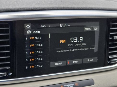 Used 2022 Kia Sportage EX FWD image 19