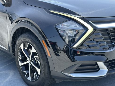Certified 2023 Kia Sportage EX FWD image 9