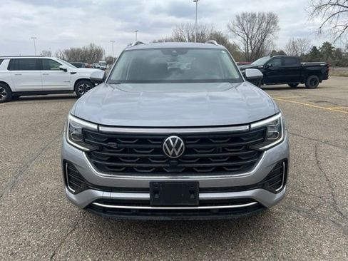 Used 2024 Volkswagen Atlas SEL Premium R-Line AWD/4WD image 2