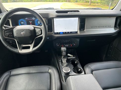 Used 2025 Ford Bronco Outer Banks image 30