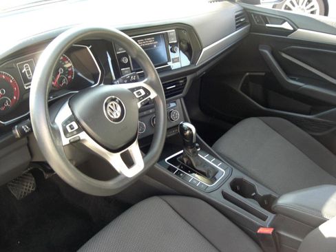 Used 2020 Volkswagen Jetta S w/ Driver Assistance Package FWD image 2