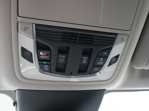 Certified 2024 Acura MDX SH-AWD w/ Technology Package image 25