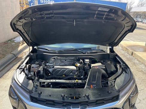 Used 2025 Chevrolet Trax LT image 31