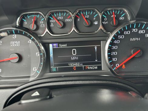 Used 2015 Chevrolet Tahoe LT image 30