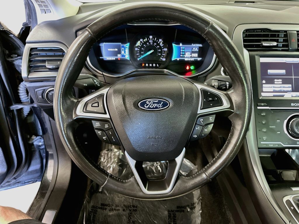 Used 2015 Ford Fusion Titanium FWD image 11