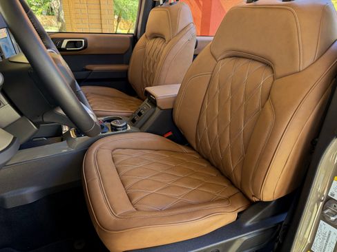 Used 2025 Ford Bronco Outer Banks image 16