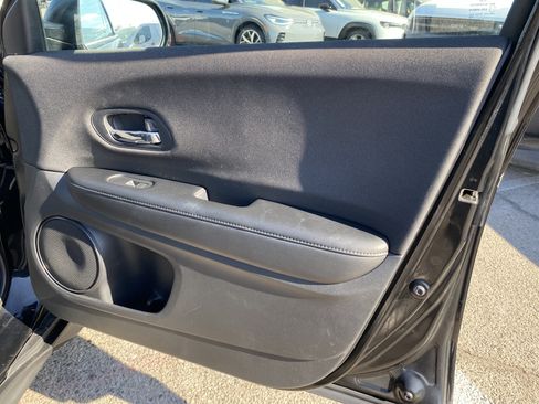 Used 2022 Honda HR-V LX image 23