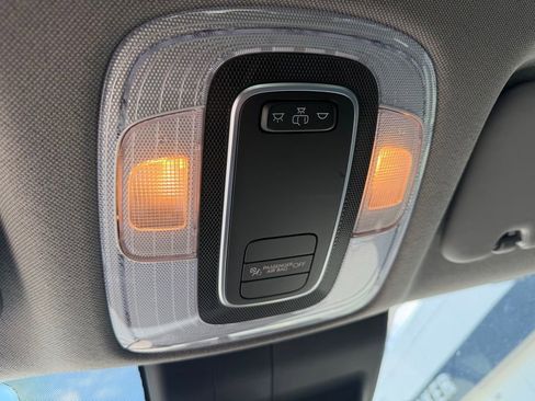 Used 2024 Hyundai Elantra SE FWD image 10