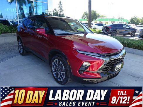 Used 2026 Chevrolet Blazer RS FWD image 1