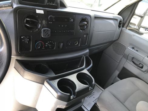 Used 2014 Ford E-350 and Econoline 350 RWD image 16