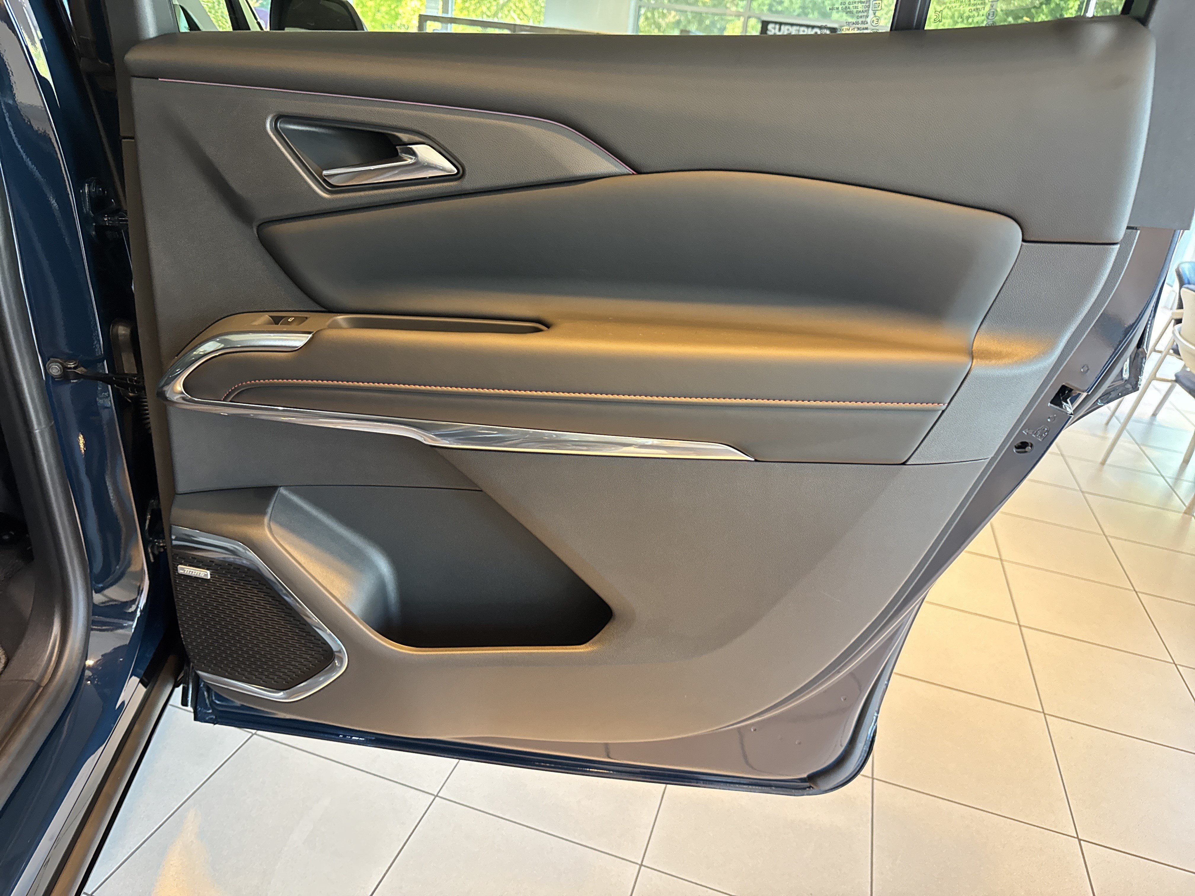 New 2027 Chevrolet Traverse RS FWD image 17