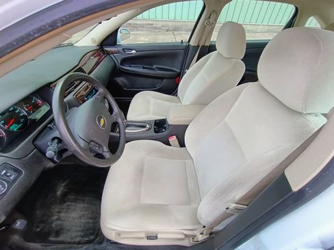 Used 2012 Chevrolet Impala LT w/ LT Sunroof Package image 24