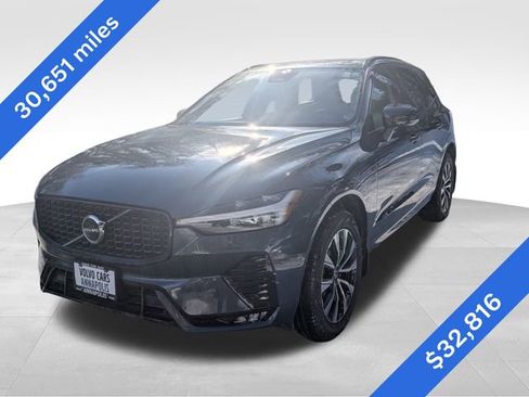 Certified 2024 Volvo XC60 B5 Core w/ Climate Package image 3
