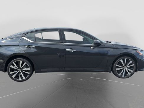 Used 2021 Nissan Altima 2.5 Platinum AWD/4WD image 7
