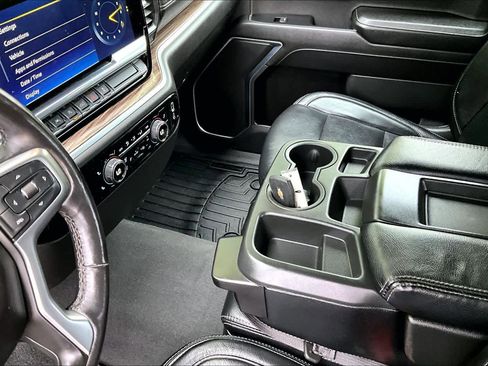 Used 2022 Chevrolet Silverado 1500 LT AWD/4WD image 15