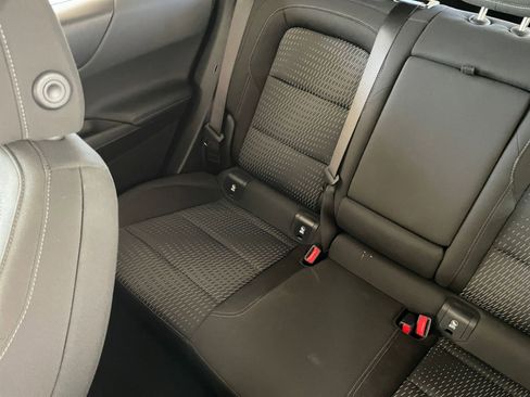 Used 2025 Chevrolet Equinox LT image 39