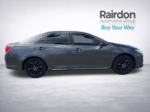 Used 2013 Toyota Camry LE image 9