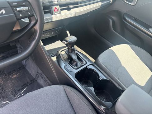 Used 2025 Kia K4 LXS image 43