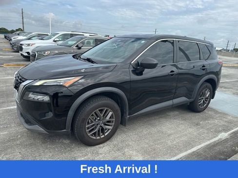 Used 2022 Nissan Rogue S FWD image 1