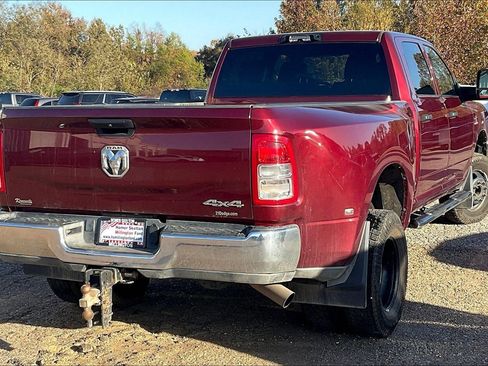Used 2024 RAM 3500 Tradesman w/ Chrome Appearance Group image 3