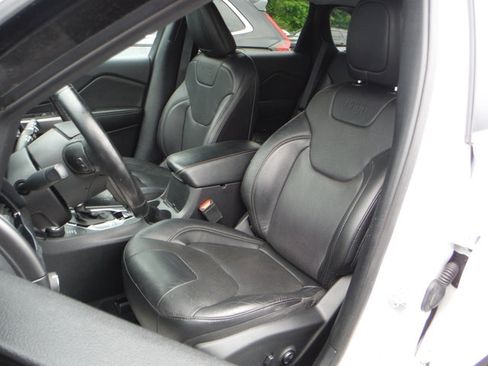 Used 2020 Jeep Cherokee Limited AWD/4WD image 14