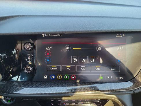 Used 2023 Buick Envision Essence w/ Technology Package I image 30