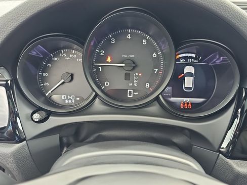 Used 2024 Porsche Macan image 19
