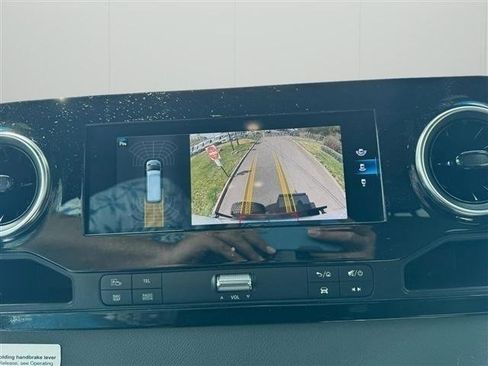 Used 2020 Mercedes-Benz Sprinter 2500 image 43