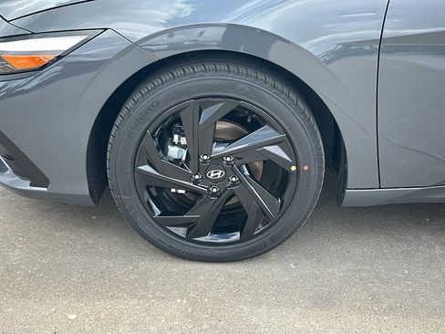 New 2026 Hyundai Elantra Sport image 3