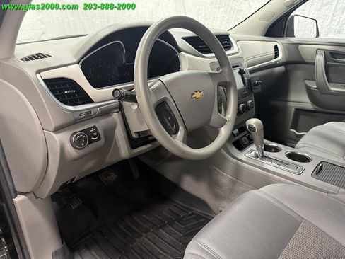 Used 2015 Chevrolet Traverse LS image 3