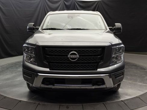 Used 2024 Nissan Titan SV w/ SV Convenience Package image 4